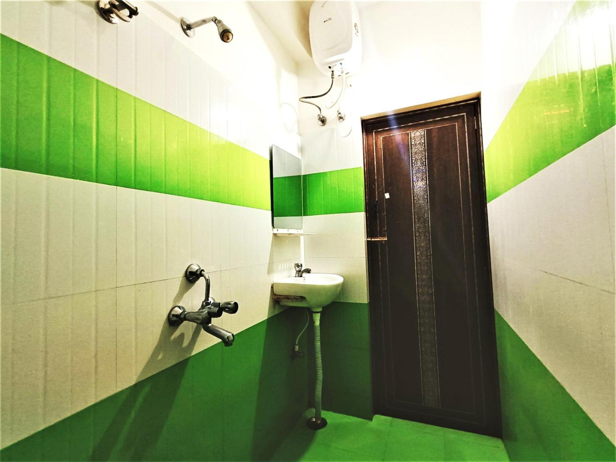 Goroomgo Krishna Residency Puri Near Sea Beach - Spacious Room With Excellent Service Awarded - Best Seller Esterno foto